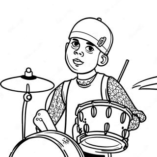 Travis Barker beim Schlagzeugspielen Ausmalbild | Blink 182 Ausmalbild